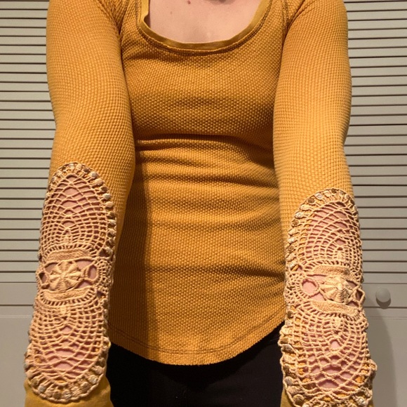 We the Free Yellow Long Sleeve - Picture 4 of 9